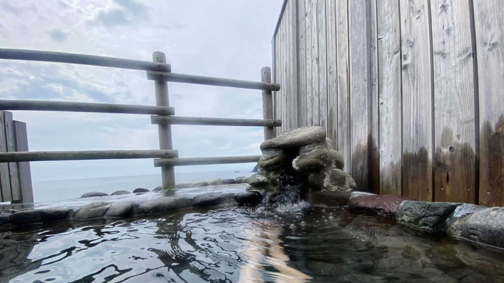 お風呂から駿河湾を一望できます