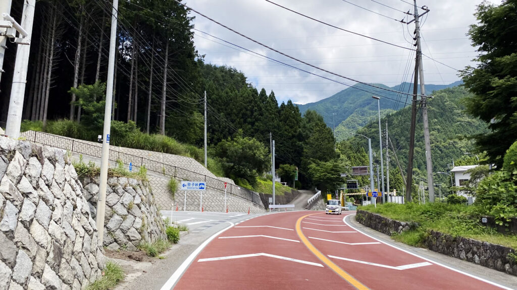 迂回路の今川峠を迂回して笹子峠へ