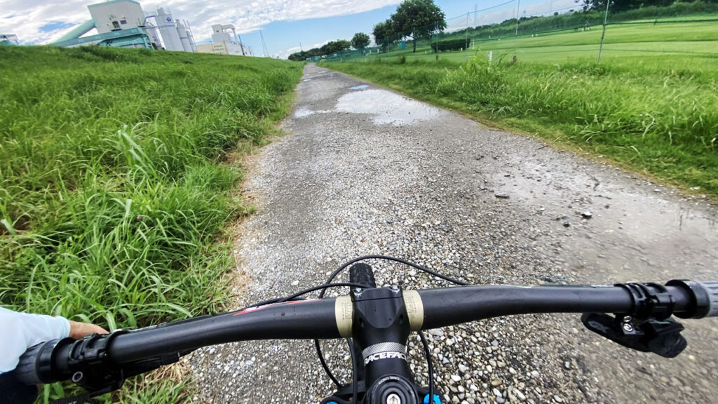 稲城の梨が解禁と聞きましてMTBで買いに行きます！