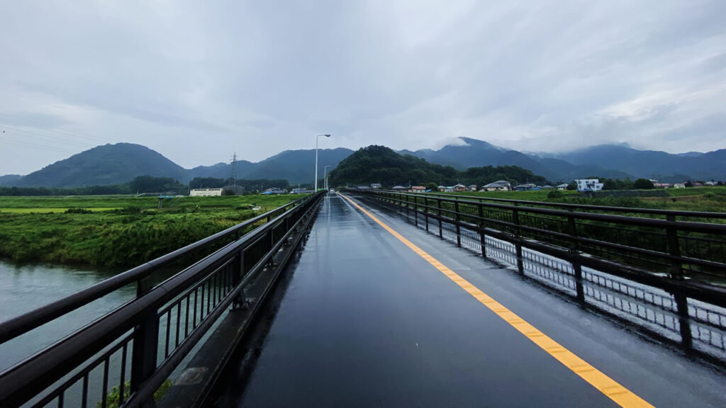 夏休みの始まりは雨・・・