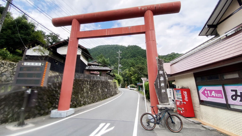 御岳神社の大鳥居