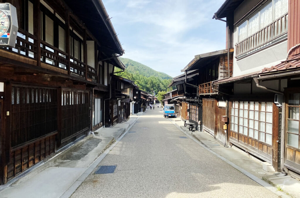 １kmも古い町並みが続く奈良井宿
