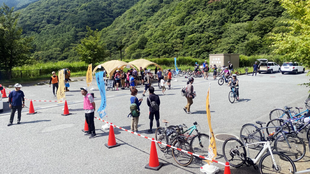 雁坂トンネルサイクルツアーin山梨市の会場風景