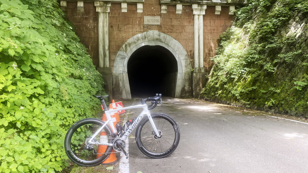 笹子峠は、新笹子トンネルを回避できるという最大メリットがあります