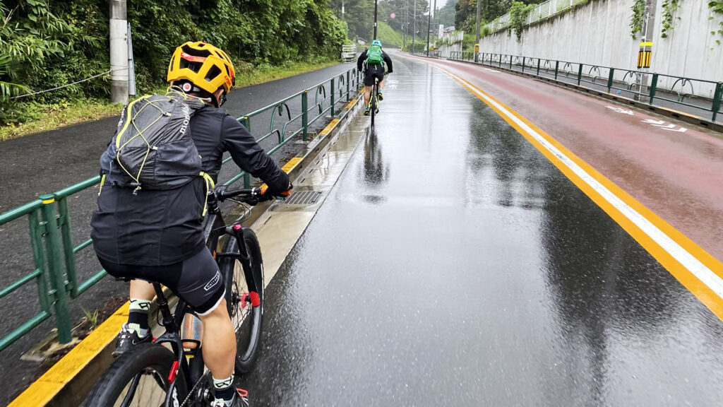 雨はなかなか降ってます(´_ゝ｀)