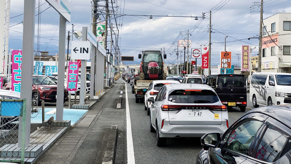 疲れ切ったカラダで136号線の大渋滞は危険が危ない