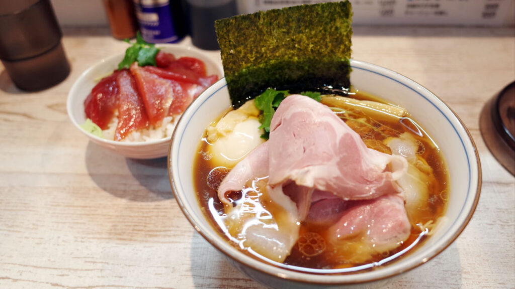 特製四つ葉そばとマグロ丼