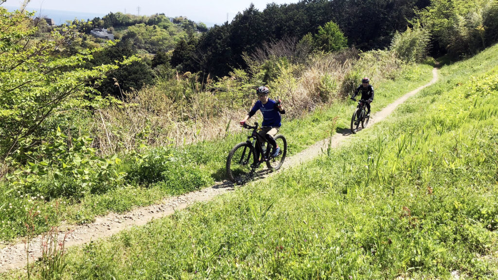 3時間もぶっ続けでMTBしたらヘトヘトです