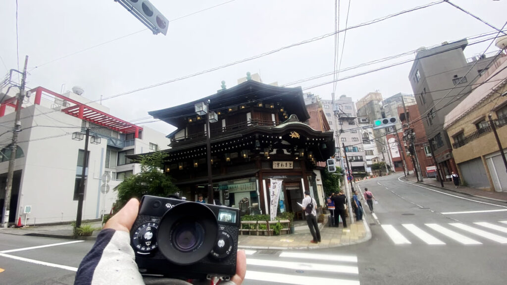 次なるグルメスポット・熱海の本家ときわぎに到着