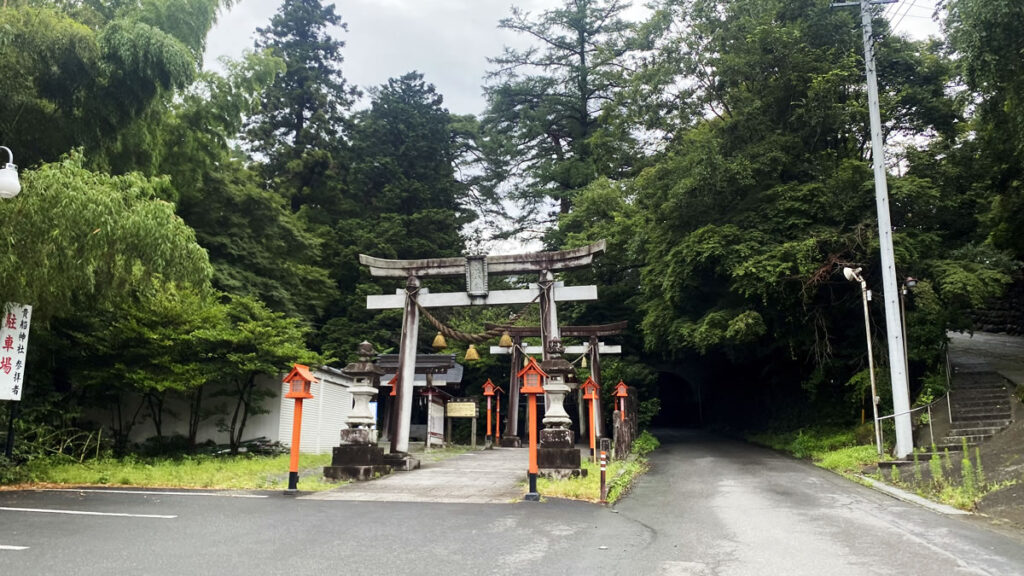 貴船神社の奥の道が秘境