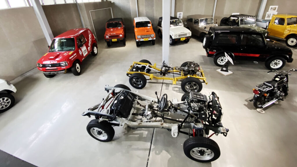 ジムニー歴史館は2階もあります