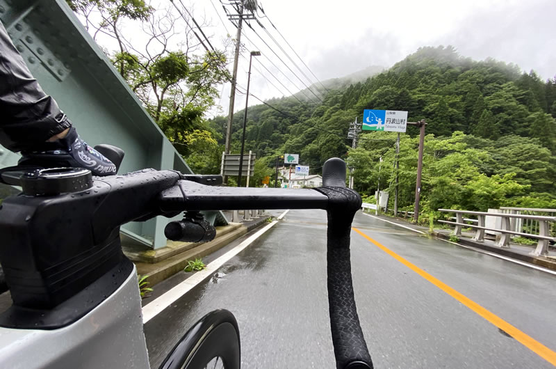 東京都と山梨県の県境