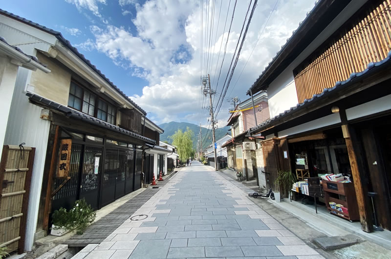 上田に着いたら、ゴール地点の岡崎酒造をめざす