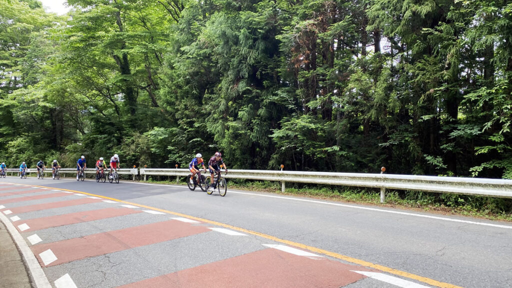 先頭集団がやってきた!
