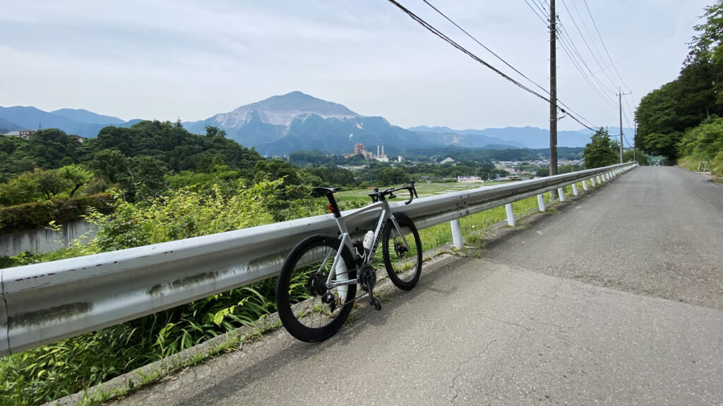 武甲山と棚田の景色、はてどこかで見たような！？