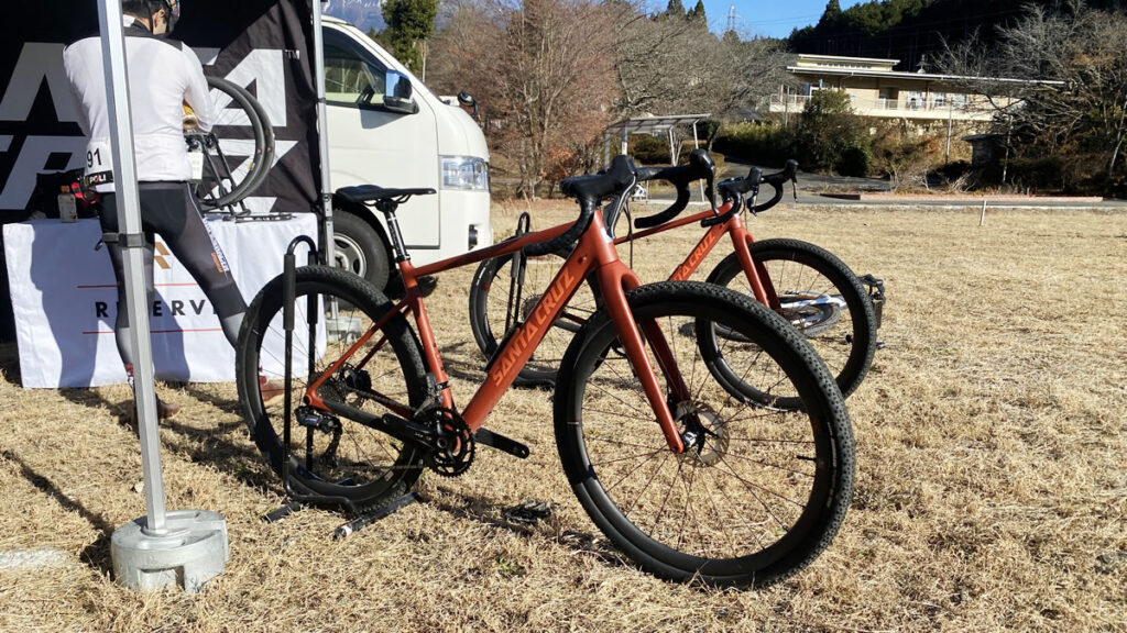 サンタクルーズにもグラベルバイクがあったようです