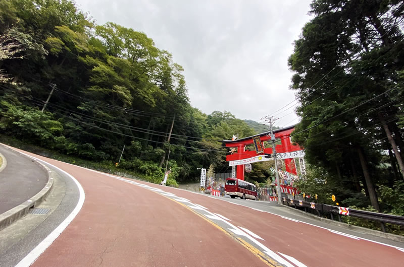 箱根旧道、物凄い斜度にタマゲタｗ