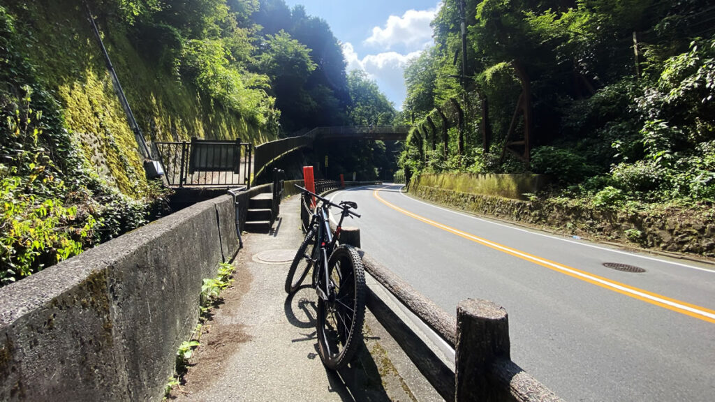 ここは大垂水峠です