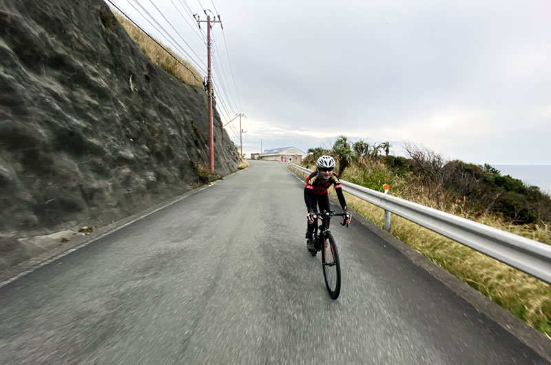 石廊崎を越えます