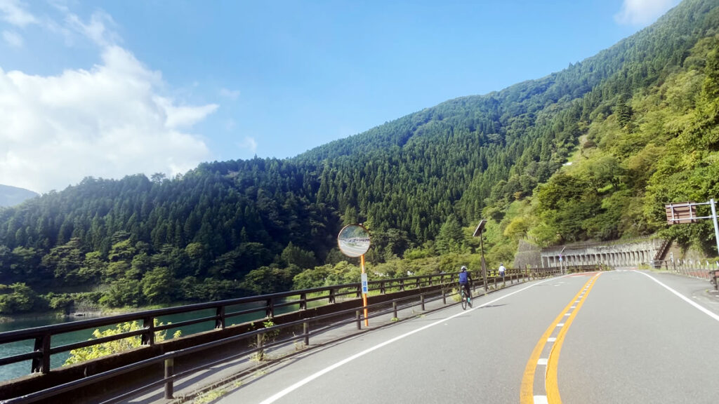 今日は山へリハビリに