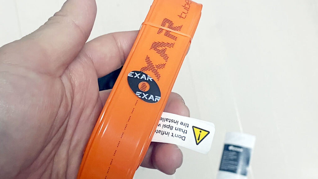 フックレスなのに! TRタイヤなのに!! チューブ入れちゃう