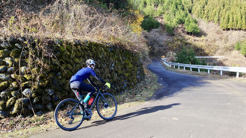 開通したばかりの盆堀林道・入山峠を走ってみた