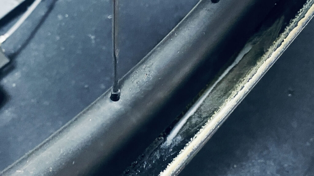 シーラントは臭かった