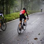 馬返しの激坂を軽快に越えるイグチさん