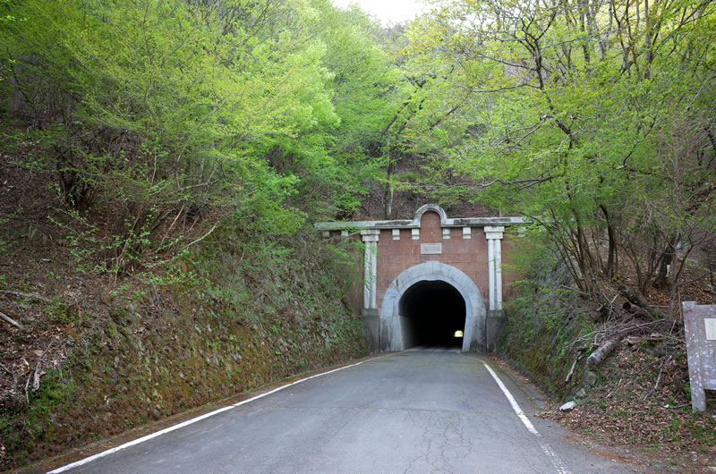 笹子峠隧道！ 国道20号線のトンネルは「新」笹子隧道