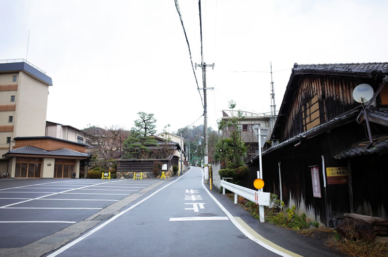 最初の峠、京見峠に出発 