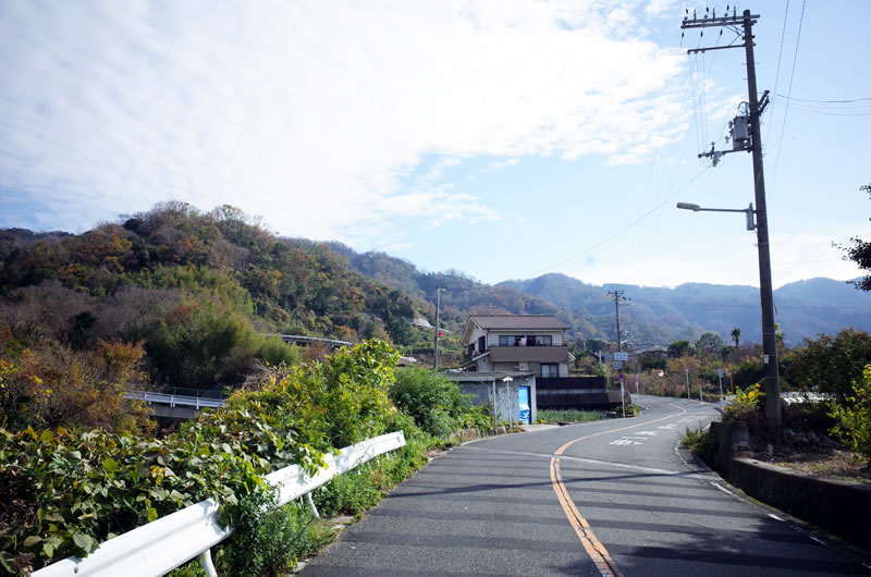 九十九折がずっと続く十三峠