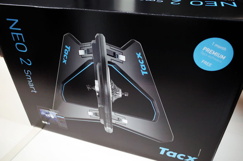 スマートトレーナーはTACX NEO2 