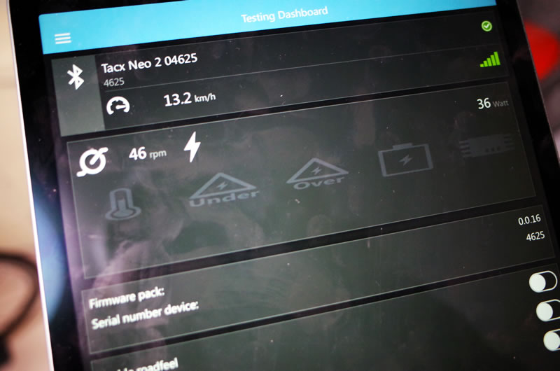 iPadとTacx Neo2はBluetoothで接続できる