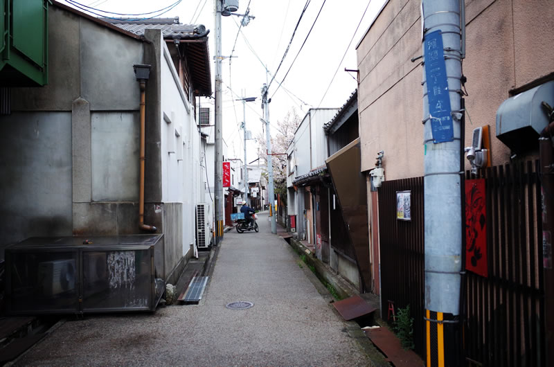 素敵な路地裏に胸がトキメキます(*´ω｀)