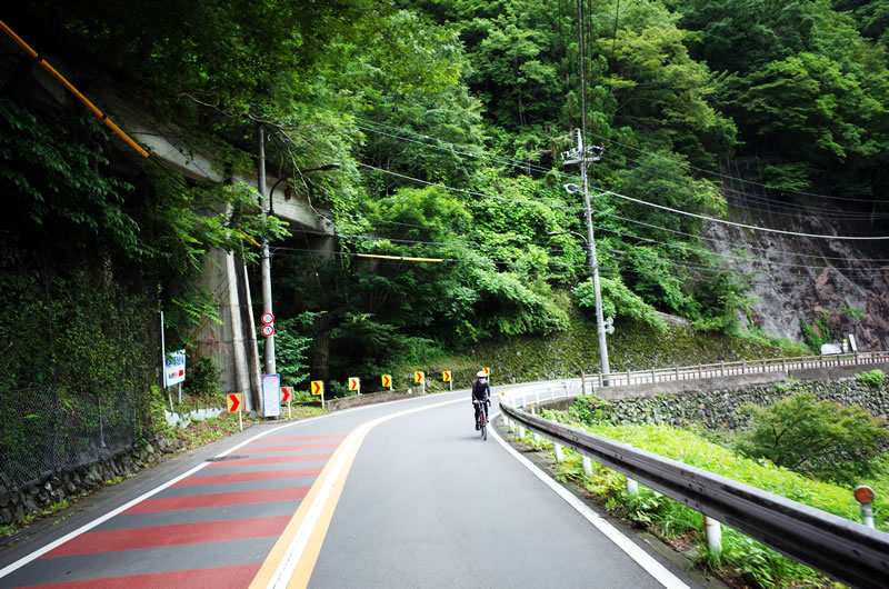 奥多摩湖経由で山梨へ