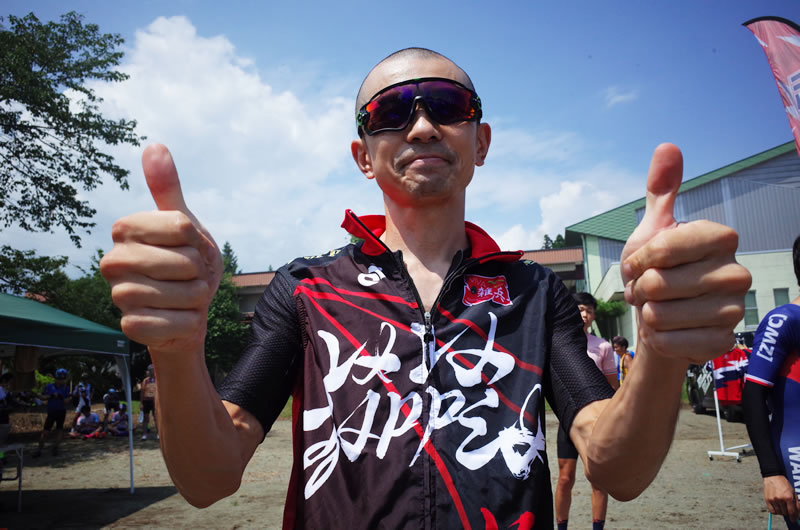 堂々1位でこのガッツポーズ!