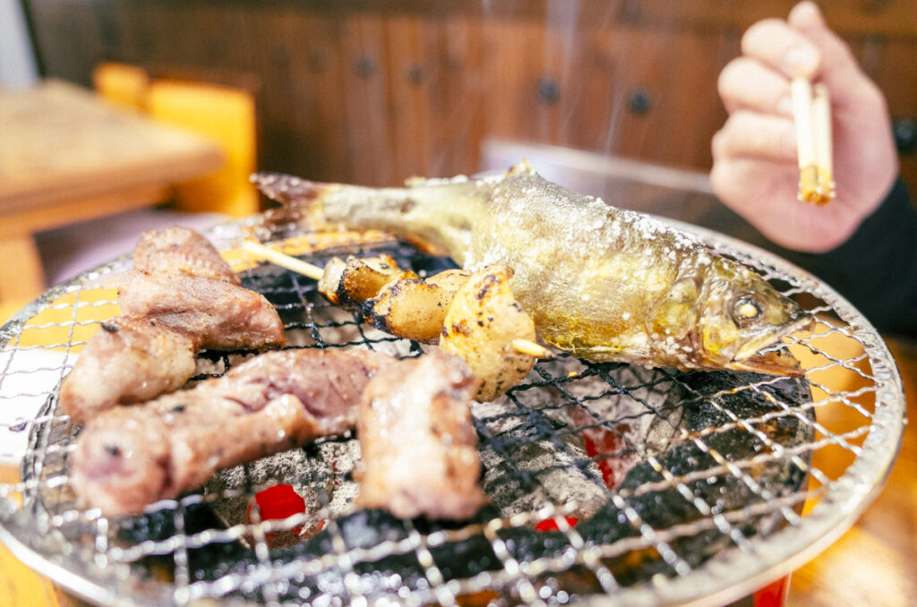 もう1つの厚木名物・鮎も味わえるのは「おひさま」だけ！