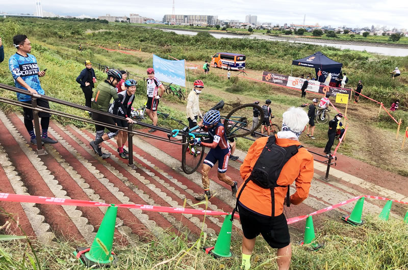 なぜ沖縄チャンプが稲城クロスに！？